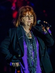 Photo of Maggie Reilly