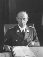 Photo of Herbert Backe