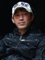 Photo of Shinji Mikami