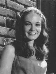 Photo of Elizabeth Hartman