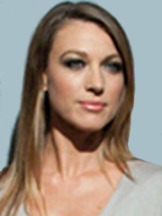 Photo of Natalie Zea