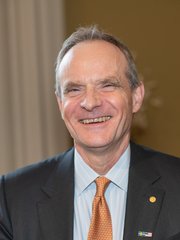 Photo of Simon Johnson