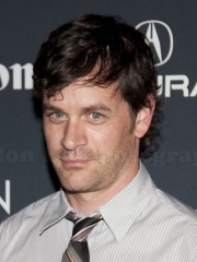 Photo of Tom Everett Scott