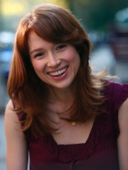 Photo of Ellie Kemper