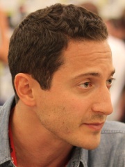 Photo of Sasha Roiz