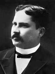 Photo of Andrés Héctor Carvallo