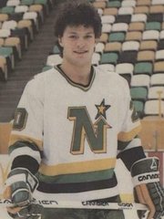 Photo of Dino Ciccarelli