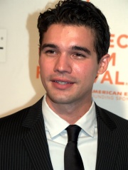 Photo of Steven Strait