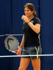 Photo of Amélie Mauresmo