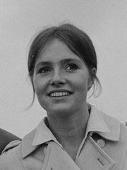 Photo of Eva Renzi