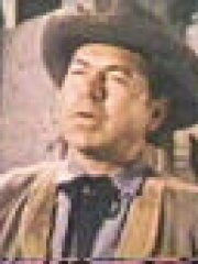 Photo of Claude Akins