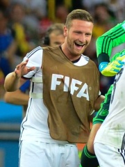 Photo of Shkodran Mustafi