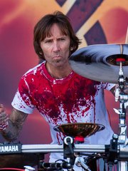 Photo of Shannon Larkin