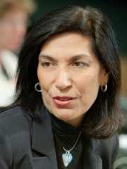 Photo of Huda Zoghbi