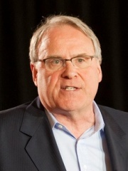 Photo of Ken Dryden