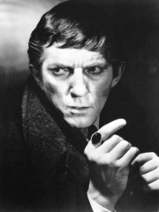 Photo of Jonathan Frid