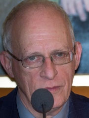 Photo of Oliver Hart