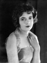 Photo of Lois Wilson