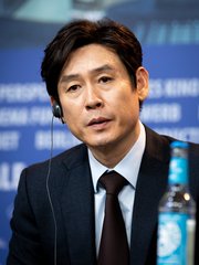 Photo of Sul Kyung-gu