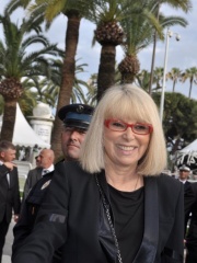 Photo of Mireille Darc