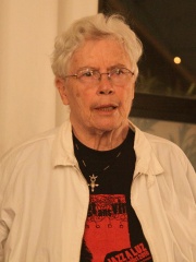 Photo of Pauline Oliveros