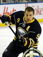 Photo of Derek Roy