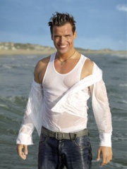 Photo of Antonio Sabàto Jr.