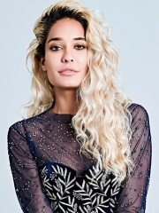 Photo of Lisa Haydon