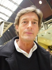 Photo of Nigel Havers