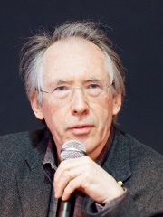 Photo of Ian McEwan