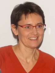 Photo of Nathalie Arthaud