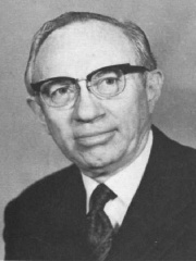 Photo of Gordon B. Hinckley