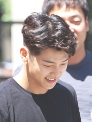 Photo of Kang Min-hyuk