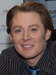 Photo of Clay Aiken