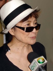 Photo of Yoko Ono