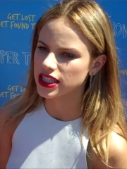 Photo of Halston Sage