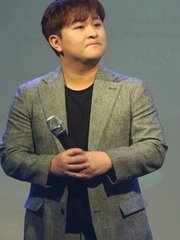 Photo of Huh Gak
