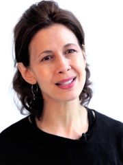 Photo of Jessica Hecht