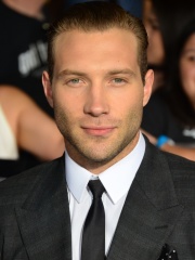 Photo of Jai Courtney