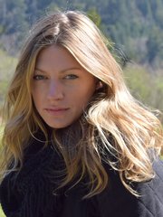Photo of Jes Macallan