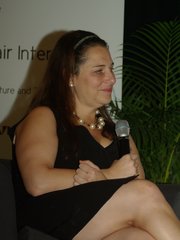 Photo of Jennifer Weiner