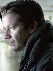 Photo of Max Beesley