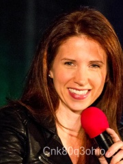 Photo of Emily Perkins