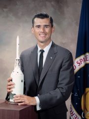 Photo of Roger B. Chaffee