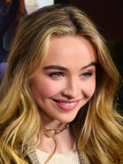 Photo of Sabrina Carpenter