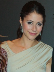 Photo of Amanda Crew