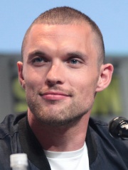 Photo of Ed Skrein