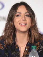 Photo of Chloe Bennet