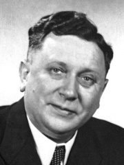 Photo of Kurt Alder