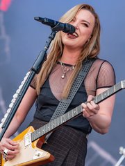 Photo of Lzzy Hale